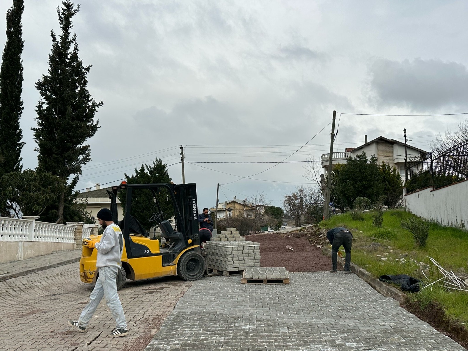 Çiftlikköy’de Yol Çalışmaları Hız Kesmiyor