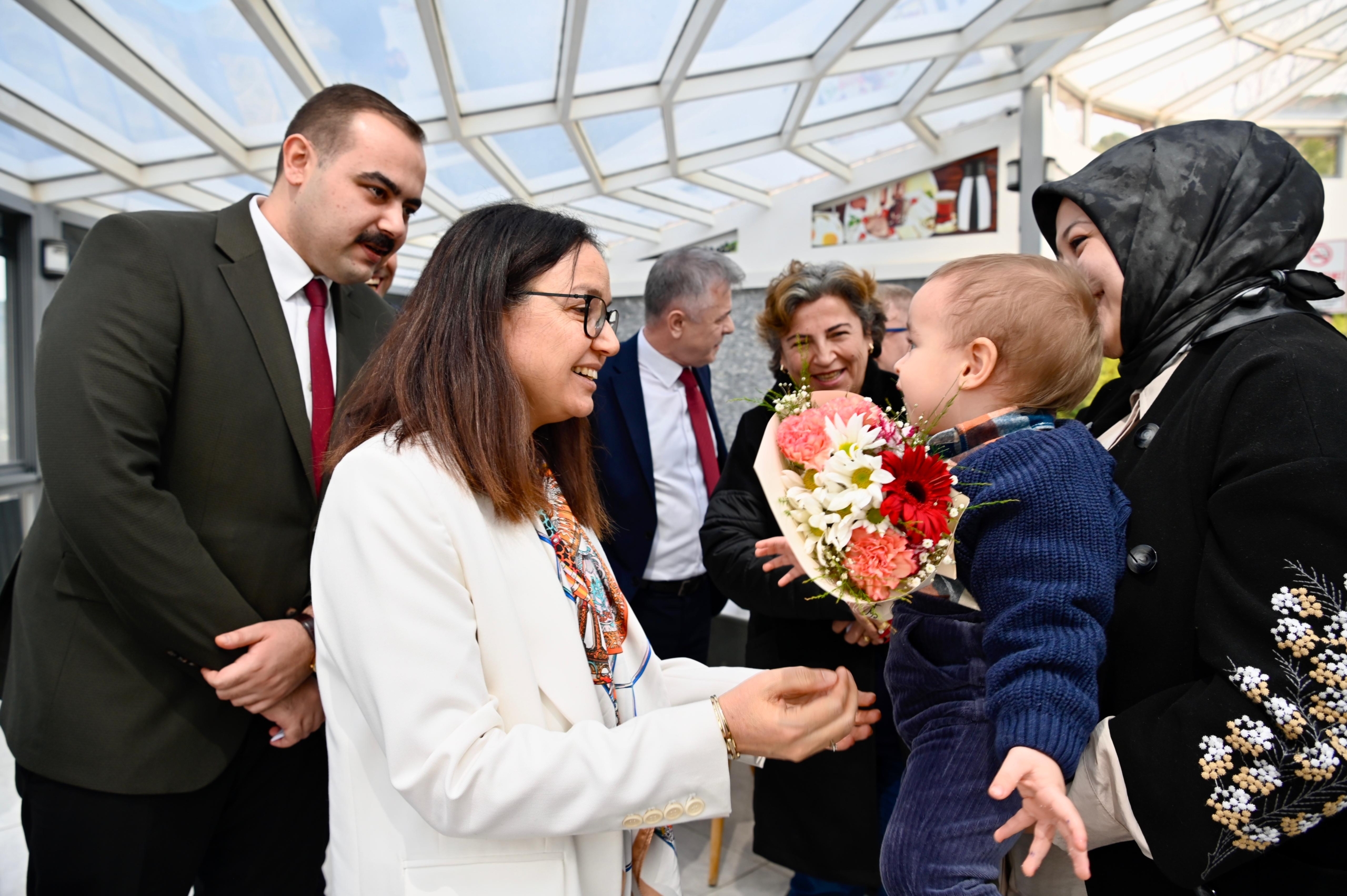 Yalova Valisi Dr. Hülya Kaya’dan Armutlu’ ya Ziyaret